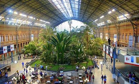 http://1.bp.blogspot.com/_-5Cl9WHU-Uo/TMFs1iWz8gI/AAAAAAAATok/M7hN2pYDitQ/s1600/Madrid_Green_Railway_01.jpg
