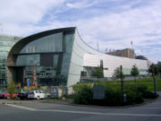 180px-Helsinki_Kiasma.jpg