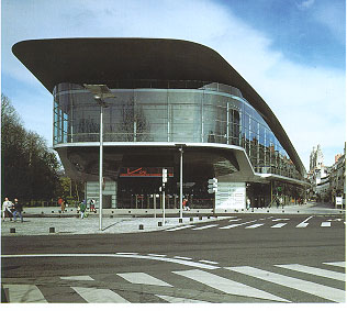 j1.JPG (32199 bytes)